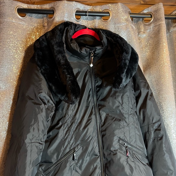 Sam Edelman black Puffer coat with removable faux fur shawl! - Picture 7 of 13